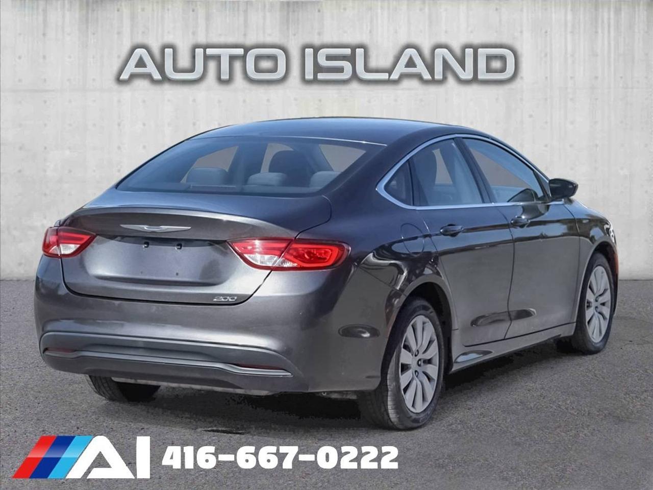 2015 Chrysler 200 4dr Sdn LX FWD Photo