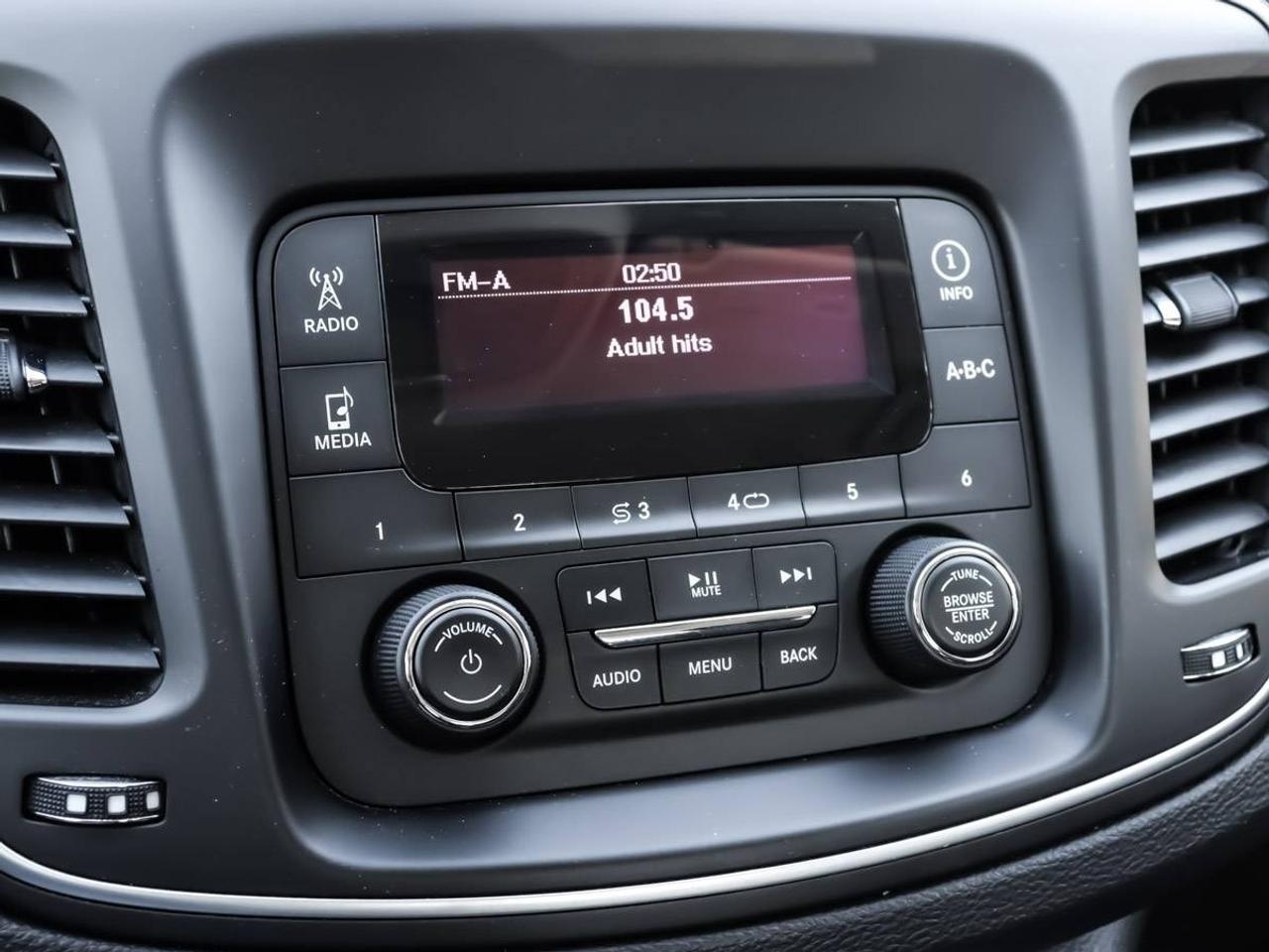 2015 Chrysler 200 4dr Sdn LX FWD Photo