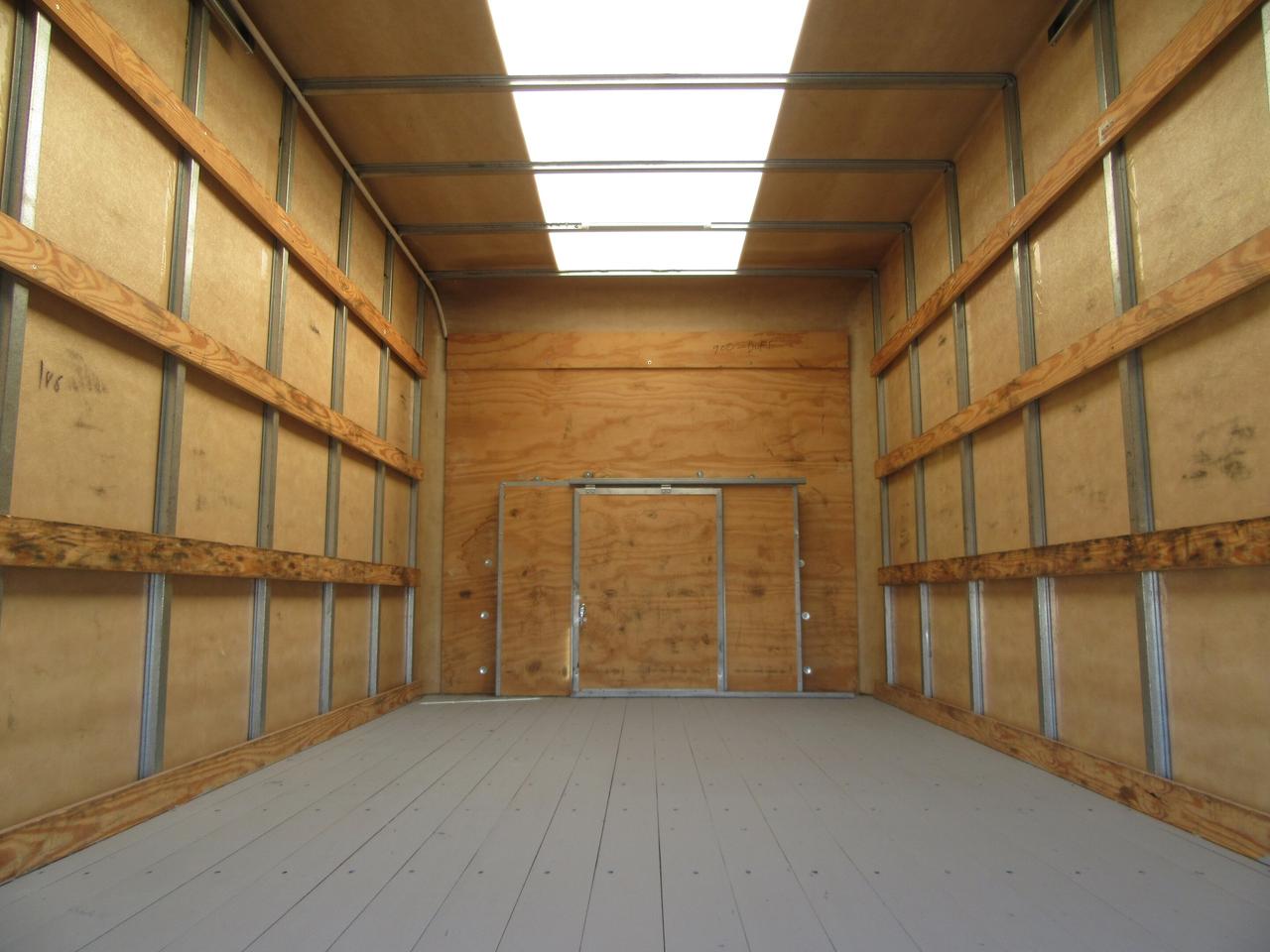 2023 Ford Super Duty E-450 DRW CUBE VAN 16FT HIGH BOX & NEW POWER LIFTGATE Photo4