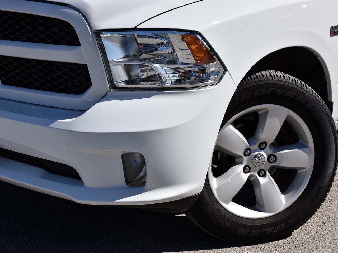 2022 RAM 1500 Classic Tradesman Crew Cab 4x4 ~Camera ~Bluetooth ~20's Photo