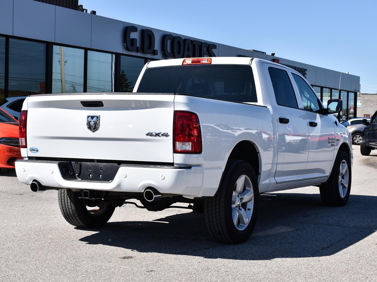 2022 RAM 1500 Classic Tradesman Crew Cab 4x4 ~Camera ~Bluetooth ~20's Photo