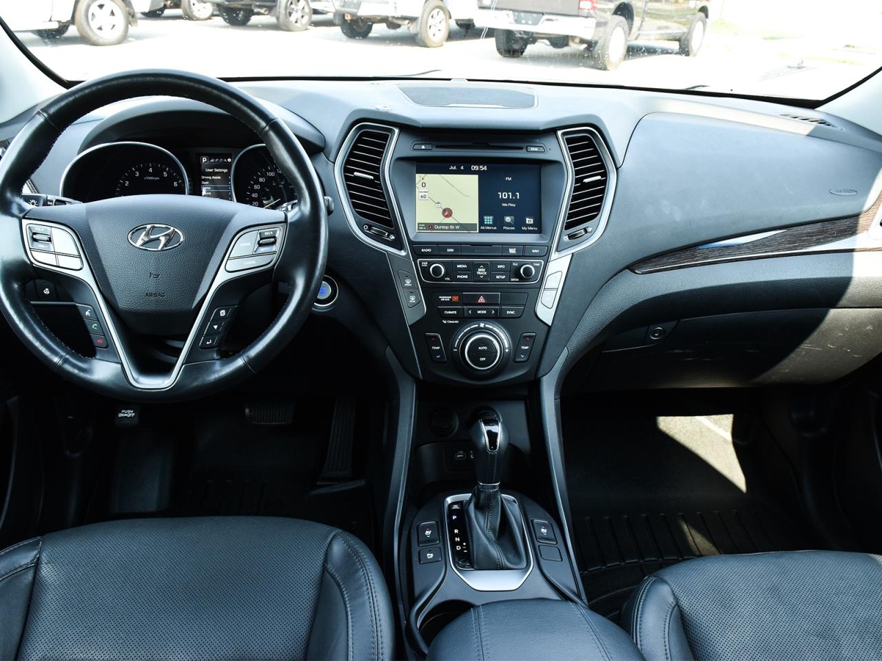 2017 Hyundai Santa Fe Sport Limited AWD ~Nav ~Camera ~Leather ~Pano Moonroof Photo