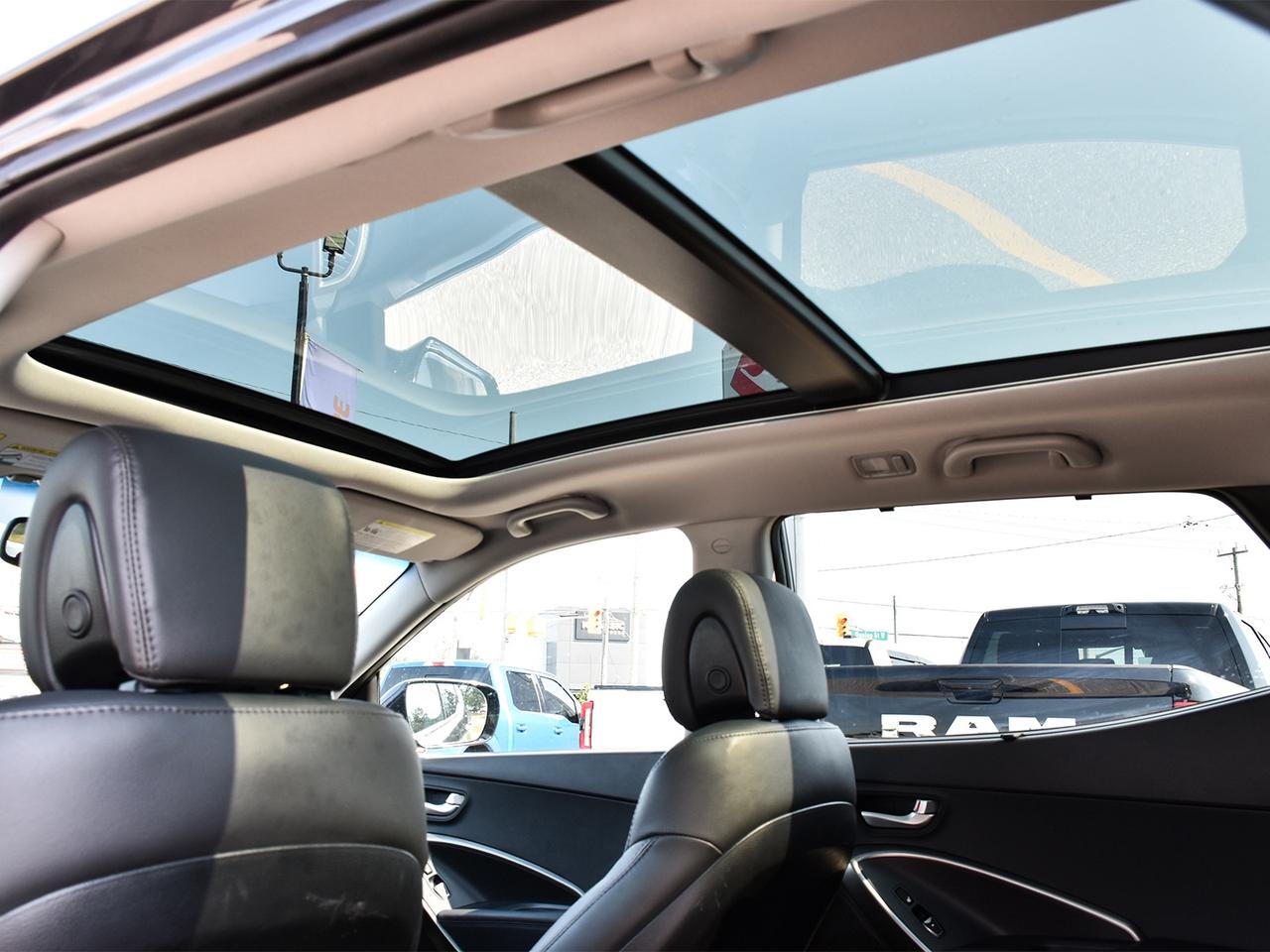 2017 Hyundai Santa Fe Sport Limited AWD ~Nav ~Camera ~Leather ~Pano Moonroof Photo