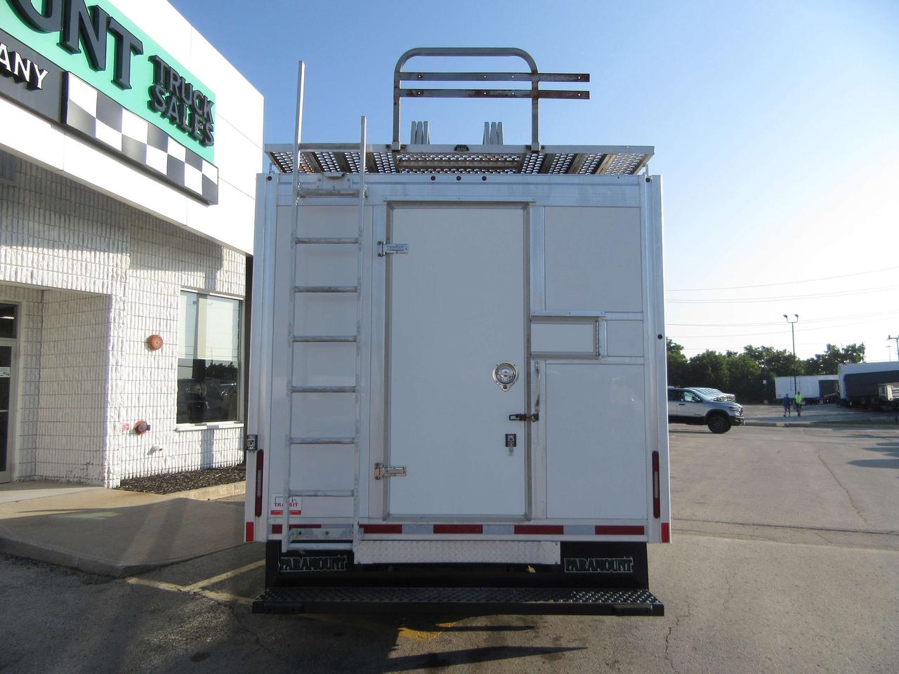 2019 Ford E-450 RH-38 LADDER BUCKET & CUSTOM ALUMINUM BOX Photo3