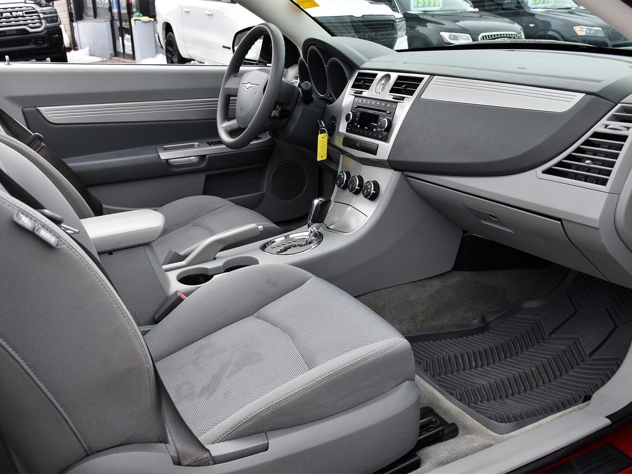 2008 Chrysler Sebring LX Convertible ~Power seats ~Alloy Wheels ~A/C Photo
