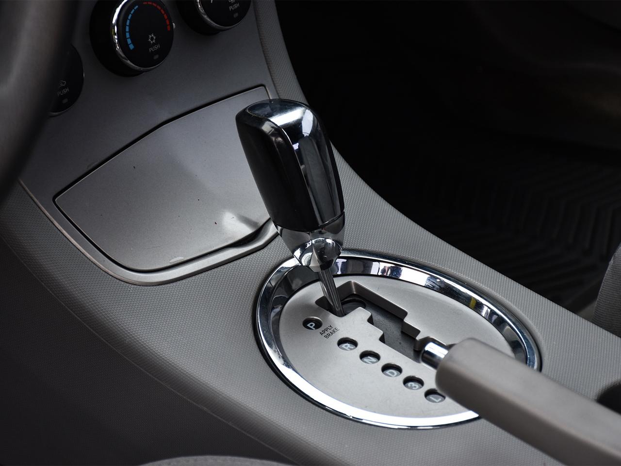 2008 Chrysler Sebring LX Convertible ~Power seats ~Alloy Wheels ~A/C Photo