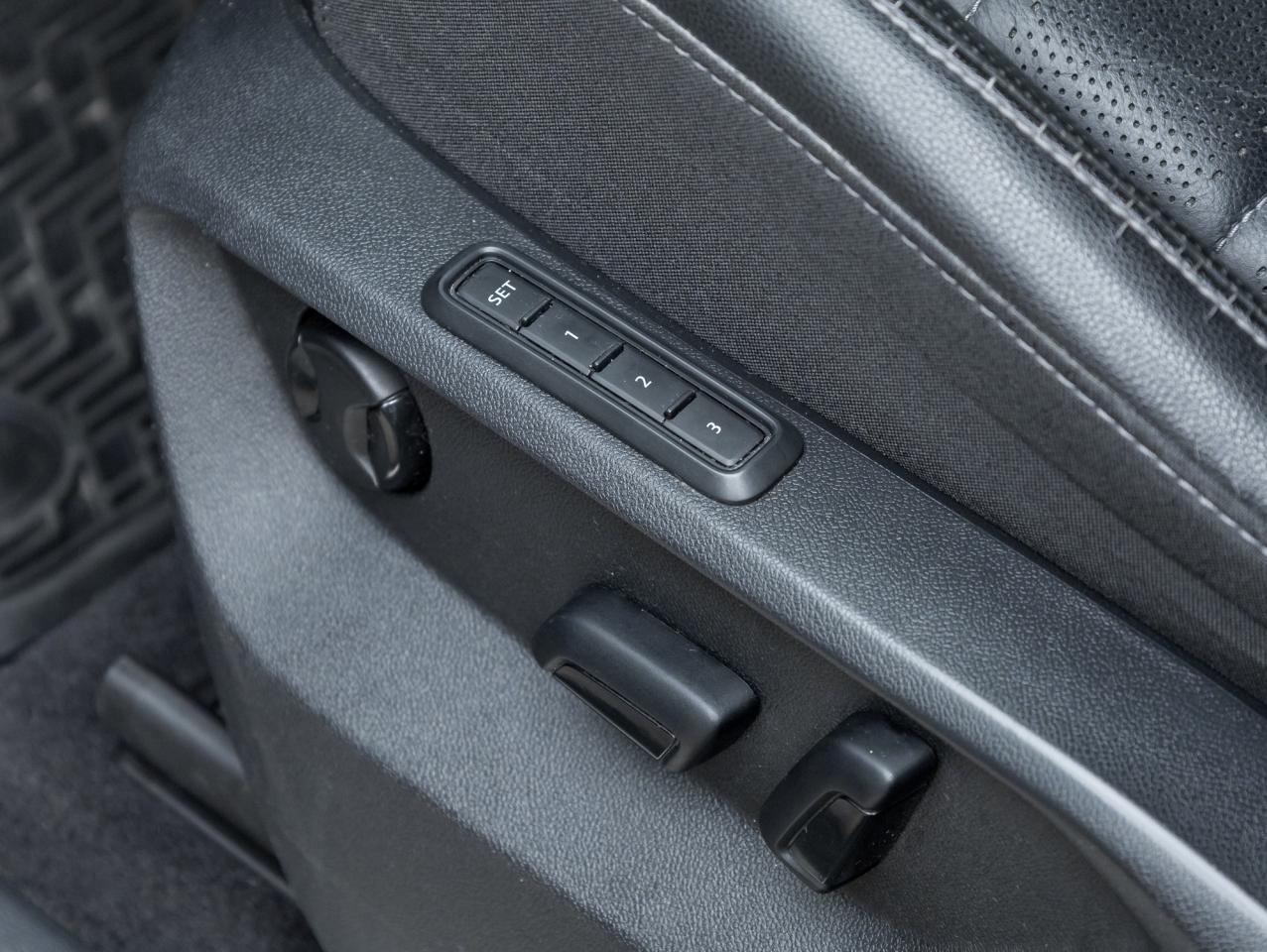 2018 Volkswagen Atlas Execline 3.6 FSI 4MOTION  TRADE IN  R-LINE Photo