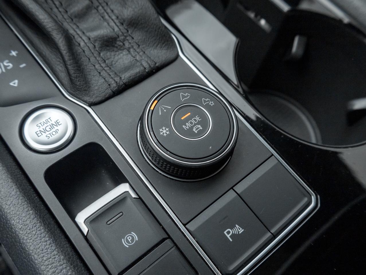 2018 Volkswagen Atlas Execline 3.6 FSI 4MOTION  TRADE IN  R-LINE Photo