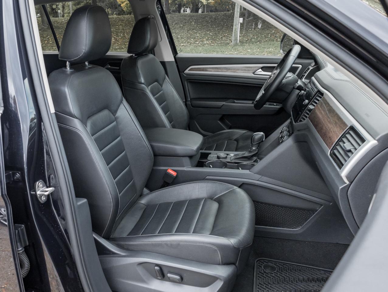 2018 Volkswagen Atlas Execline 3.6 FSI 4MOTION  TRADE IN  R-LINE Photo