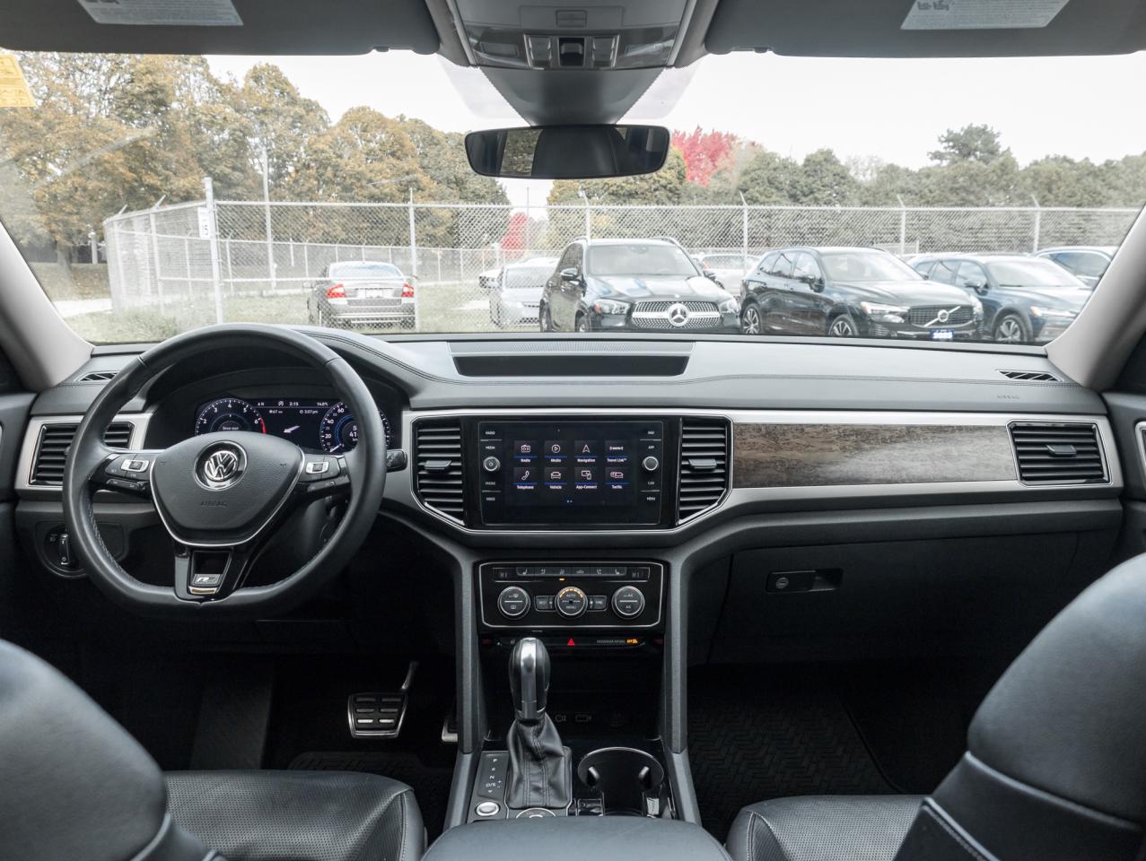 2018 Volkswagen Atlas Execline 3.6 FSI 4MOTION  TRADE IN  R-LINE Photo