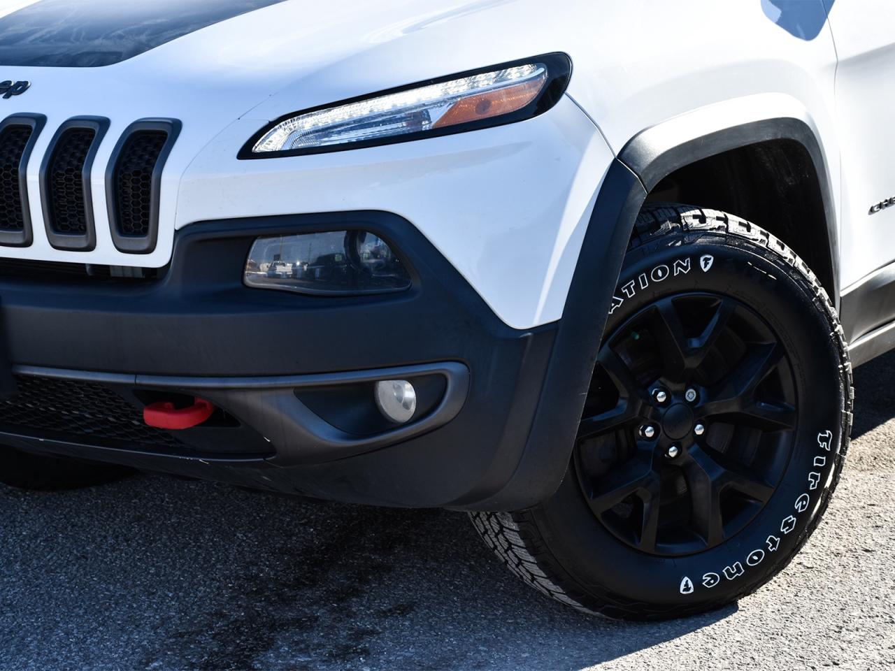 2017 Jeep Cherokee Trailhawk 4x4 ~Nav ~Cam ~Heated Leather ~Bluetooth Photo