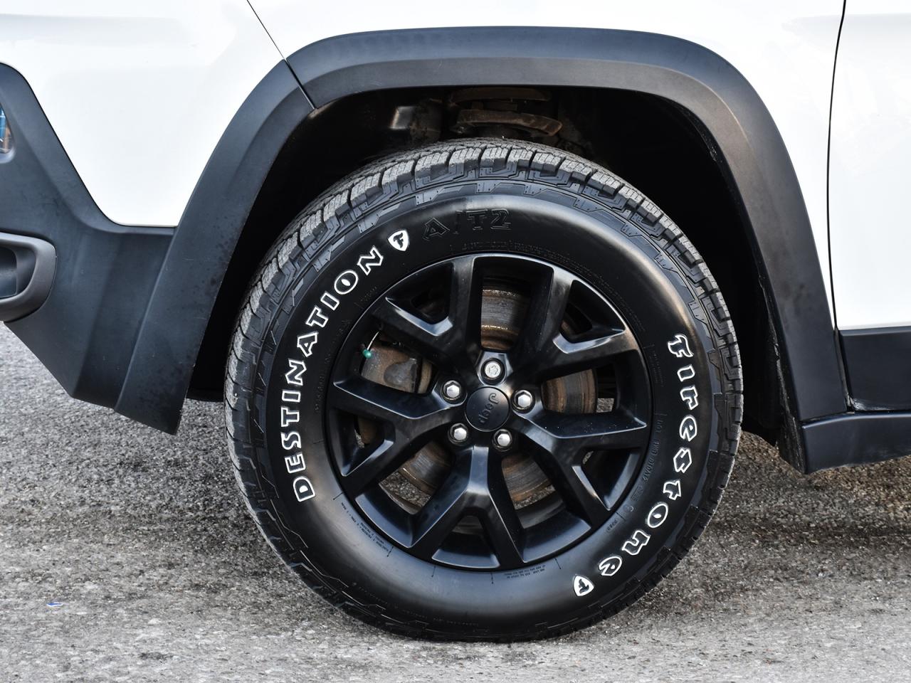 2017 Jeep Cherokee Trailhawk 4x4 ~Nav ~Cam ~Heated Leather ~Bluetooth Photo