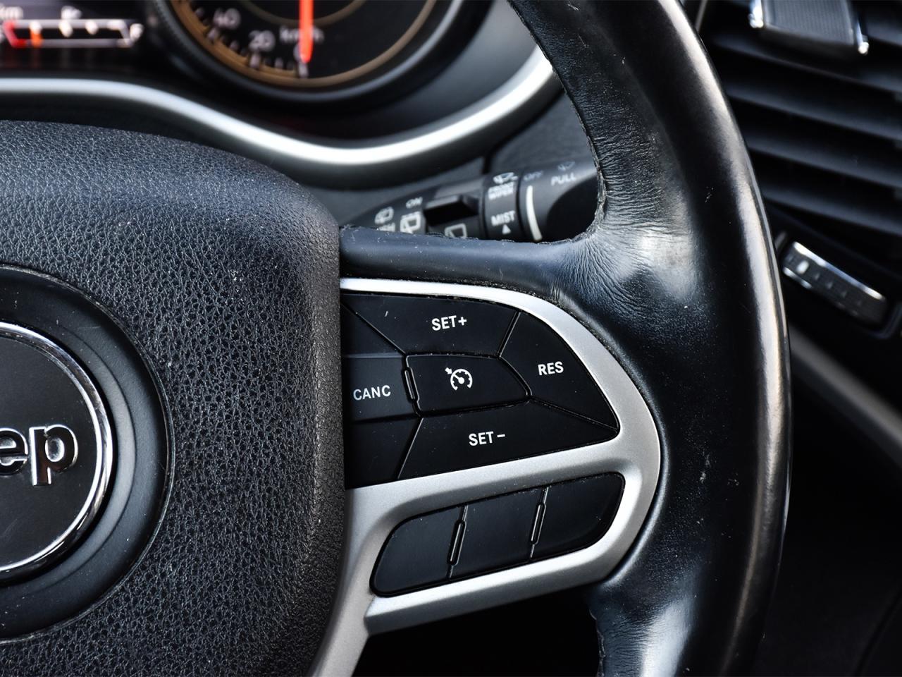 2017 Jeep Cherokee Trailhawk 4x4 ~Nav ~Cam ~Heated Leather ~Bluetooth Photo