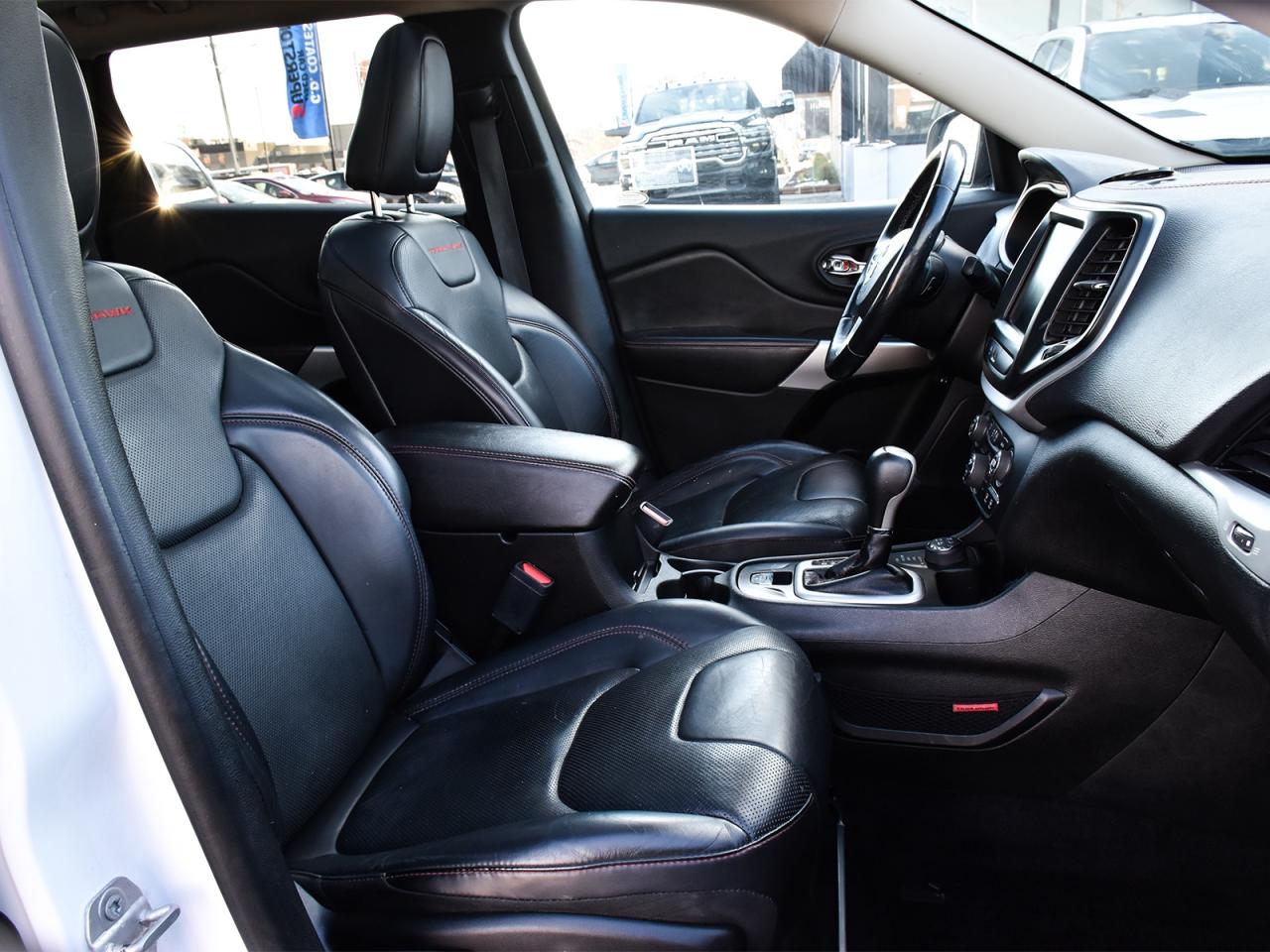 2017 Jeep Cherokee Trailhawk 4x4 ~Nav ~Cam ~Heated Leather ~Bluetooth Photo