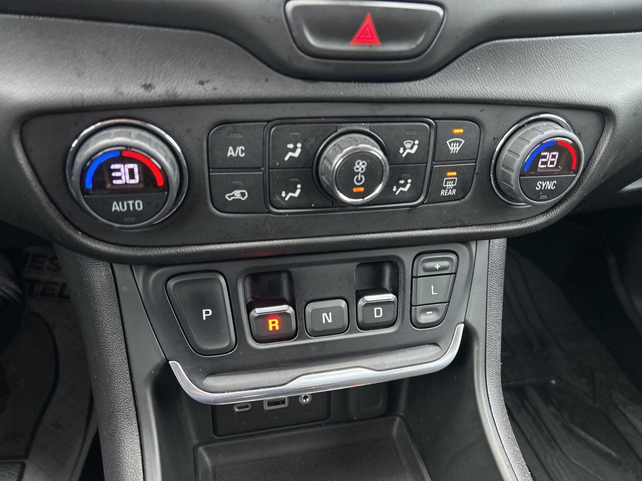 2021 GMC Terrain AWD 4DR SLE Photo