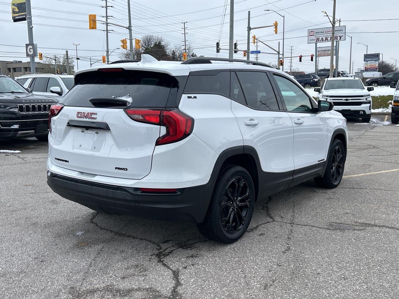 2021 GMC Terrain AWD 4DR SLE Photo