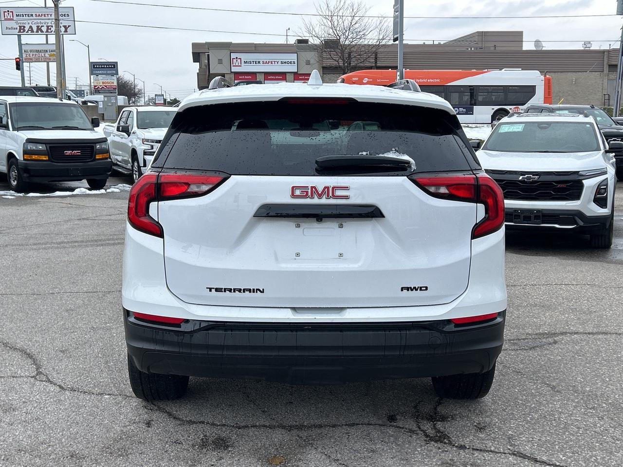 2021 GMC Terrain AWD 4DR SLE Photo3