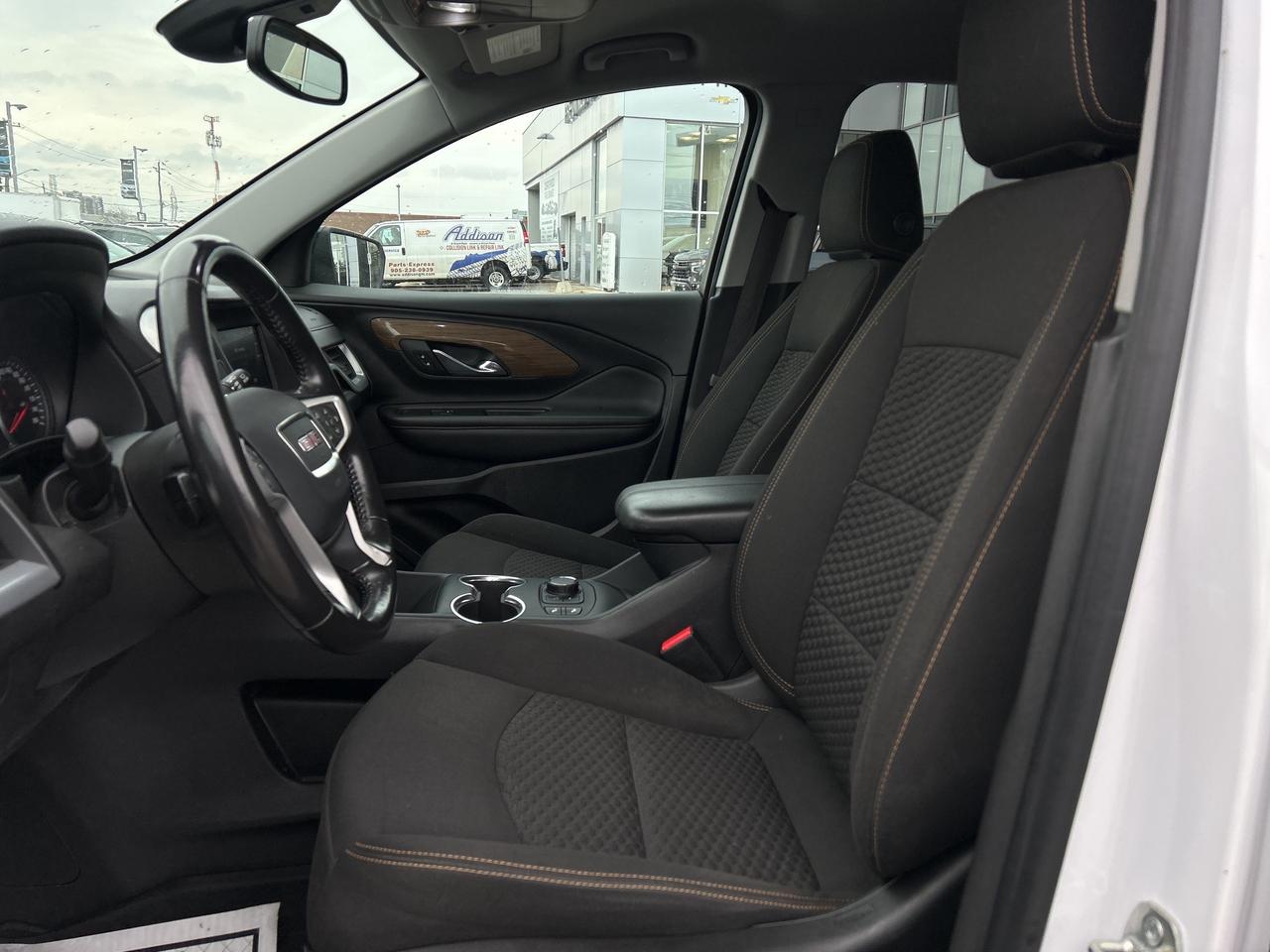 2021 GMC Terrain AWD 4DR SLE Photo