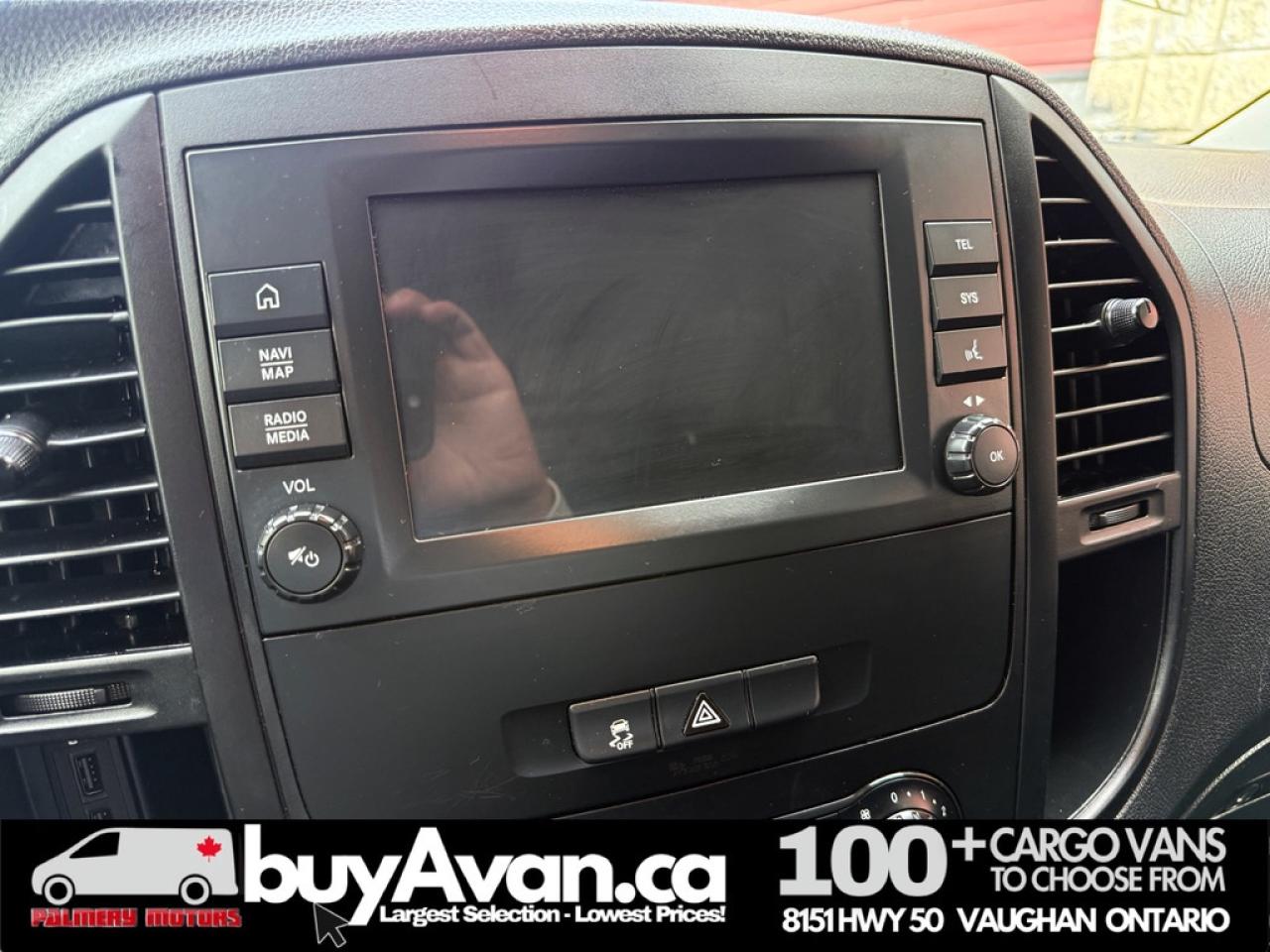 2023 Mercedes-Benz Metris Passenger Van Cargo + Divider Photo