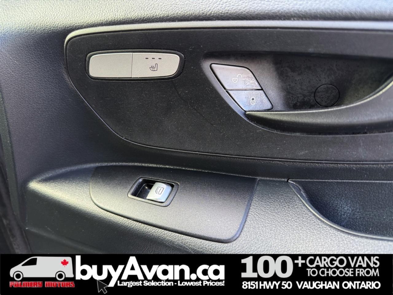 2023 Mercedes-Benz Metris Passenger Van Cargo + Divider Photo