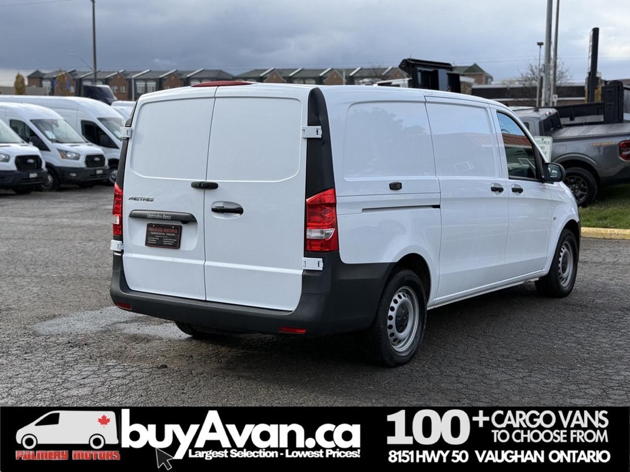 2023 Mercedes-Benz Metris Passenger Van LOW KM 49k   CLEAN CARFAX   CERTIFIED Photo