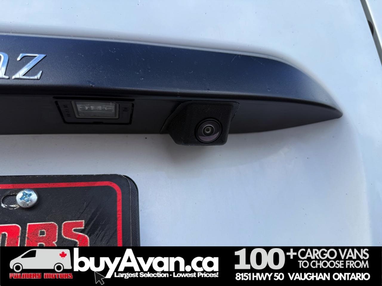 2023 Mercedes-Benz Metris Passenger Van LOW KM 49k   CLEAN CARFAX   CERTIFIED Photo