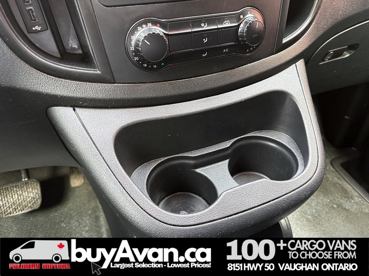 2023 Mercedes-Benz Metris Passenger Van LOW KM 49k   CLEAN CARFAX   CERTIFIED Photo