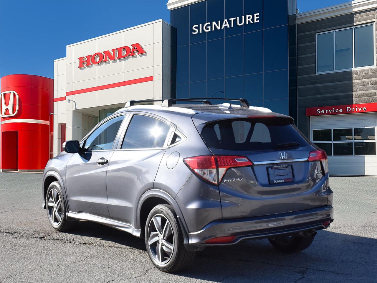 2022 Honda HR-V Touring Photo3