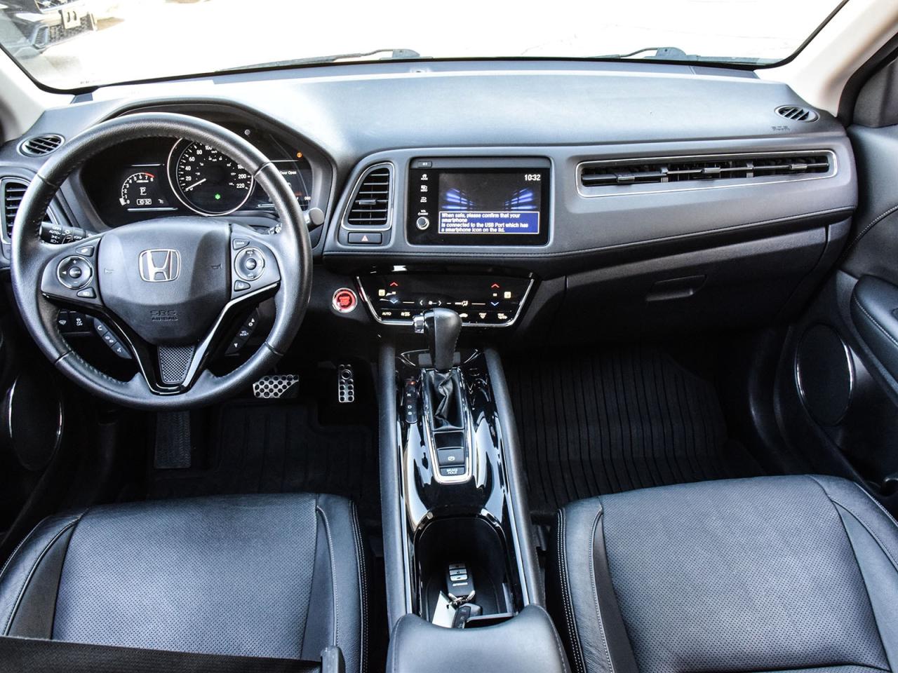 2022 Honda HR-V Touring Photo