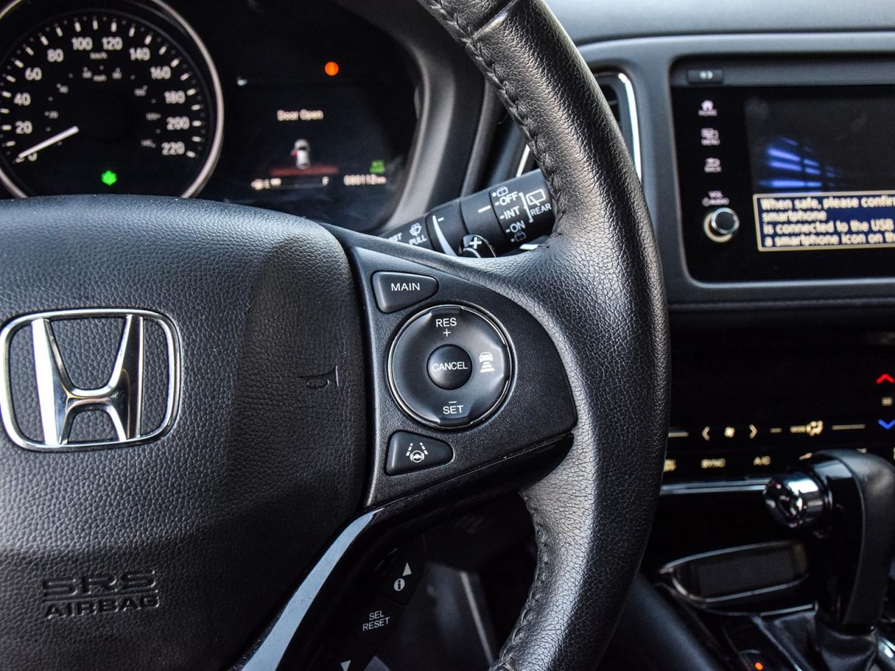 2022 Honda HR-V Touring Photo