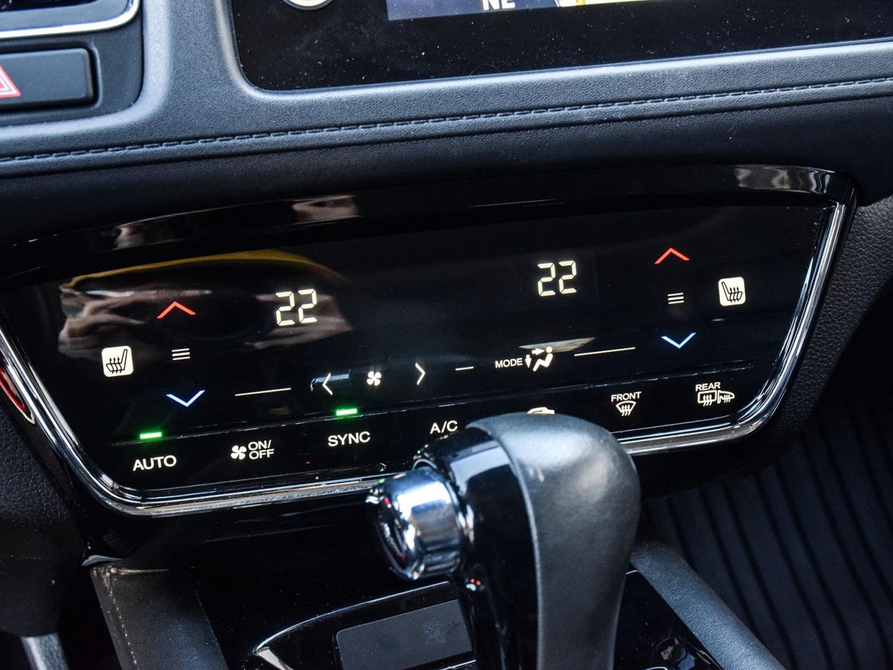 2022 Honda HR-V Touring Photo