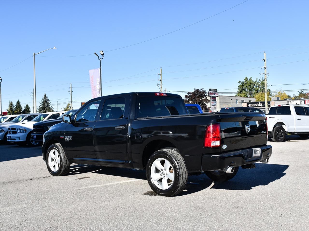 2021 RAM 1500 Classic Express Crew Cab 4x4 ~Heated Seats ~Bluetooth ~Cam Photo4