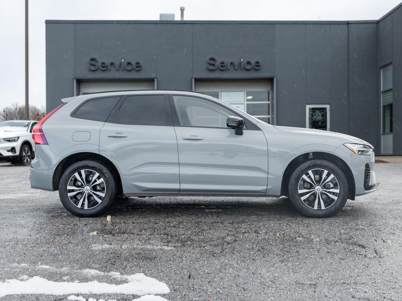 2025 Volvo XC60 Plug-In Hybrid T8 AWD Core Dark Theme  PLUG-IN HYBRID  VOLVO CPO Photo