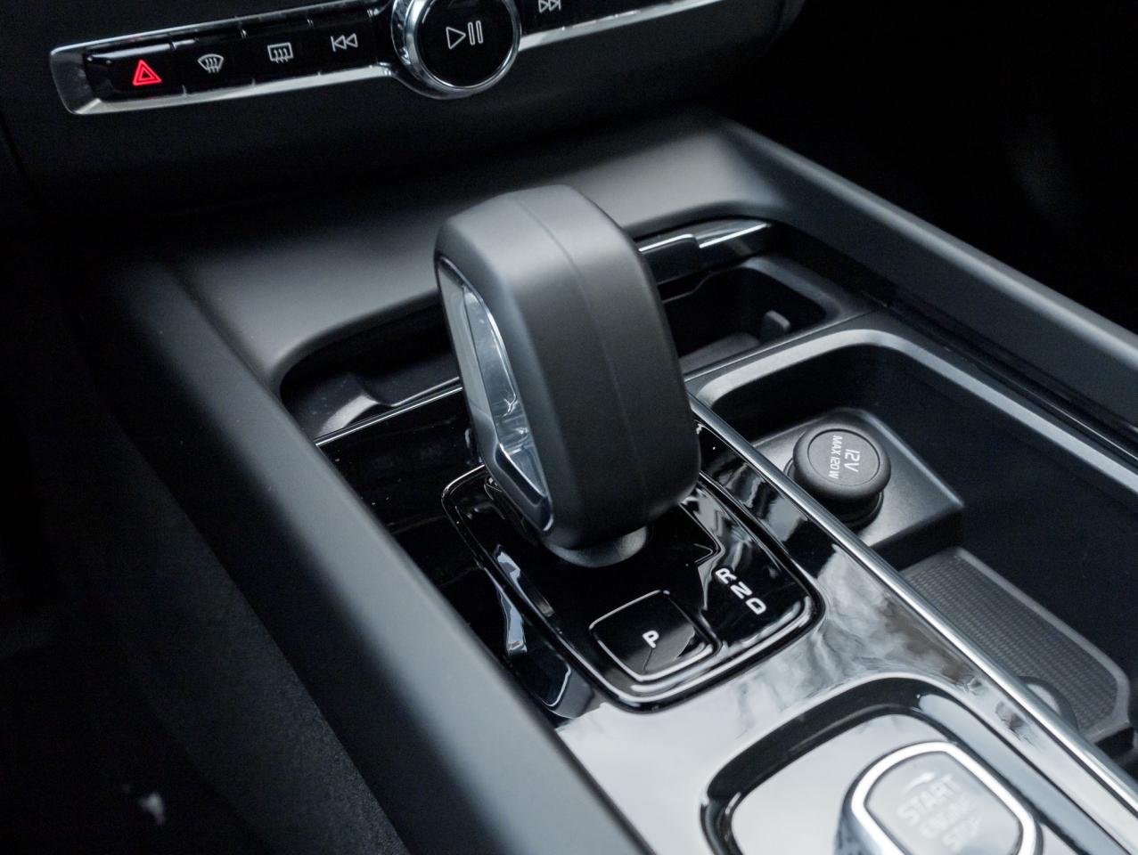 2025 Volvo XC60 Plug-In Hybrid T8 AWD Core Dark Theme  PLUG-IN HYBRID  VOLVO CPO Photo