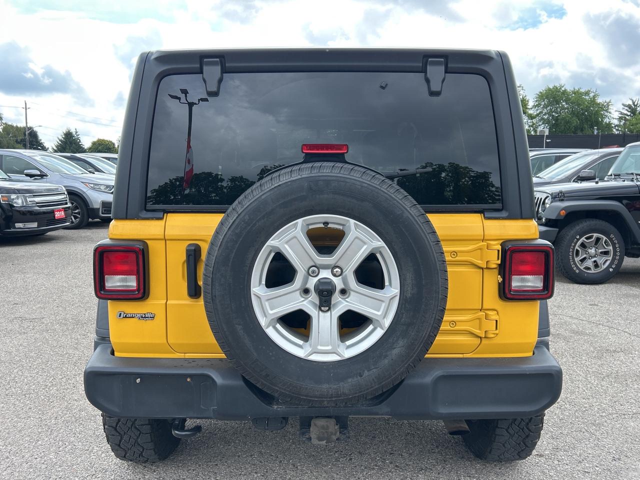 2021 Jeep Wrangler UNLIMITED SPORT, CLEAN CARFAX, DUAL TOPS, A/C! Photo