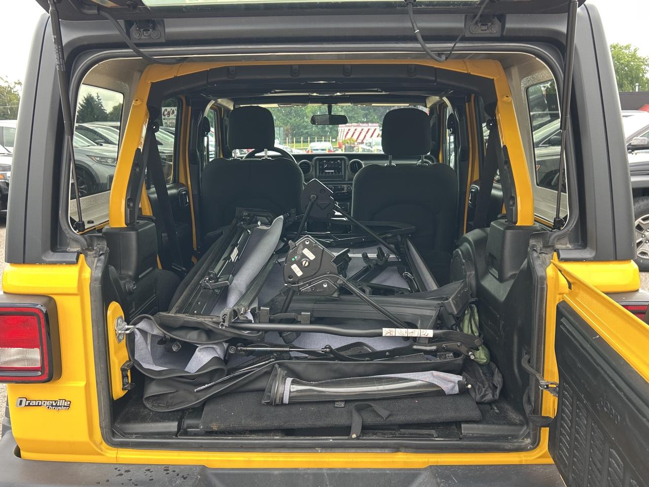 2021 Jeep Wrangler UNLIMITED SPORT, CLEAN CARFAX, DUAL TOPS, A/C! Photo