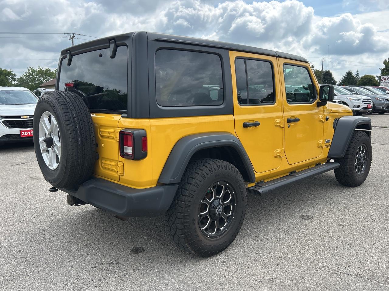 2021 Jeep Wrangler UNLIMITED SPORT, CLEAN CARFAX, DUAL TOPS, A/C! Photo