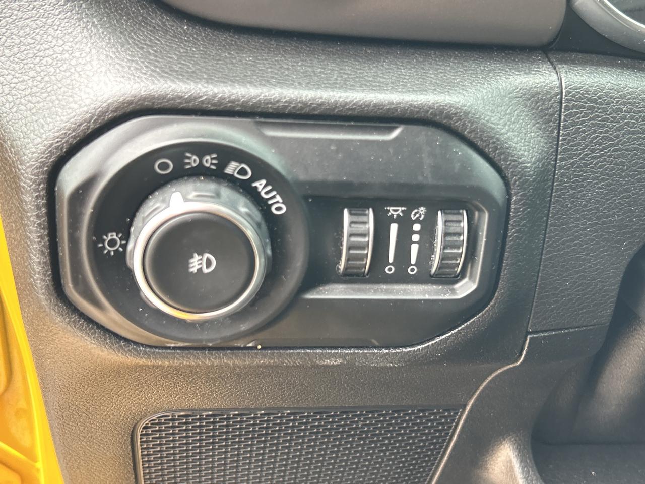 2021 Jeep Wrangler UNLIMITED SPORT, CLEAN CARFAX, DUAL TOPS, A/C! Photo