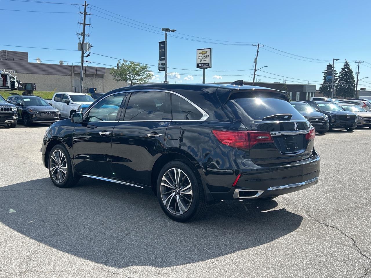 2020 Acura MDX Tech SH-AWD Photo2