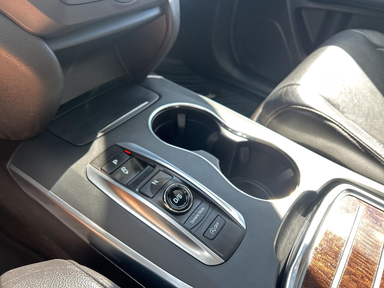 2020 Acura MDX Tech SH-AWD Photo