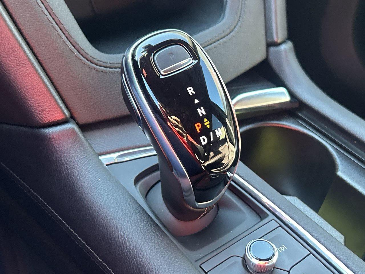 2024 Cadillac XT6 Premium Luxury 6 Passenger 360 Camera Head Up Disp Photo