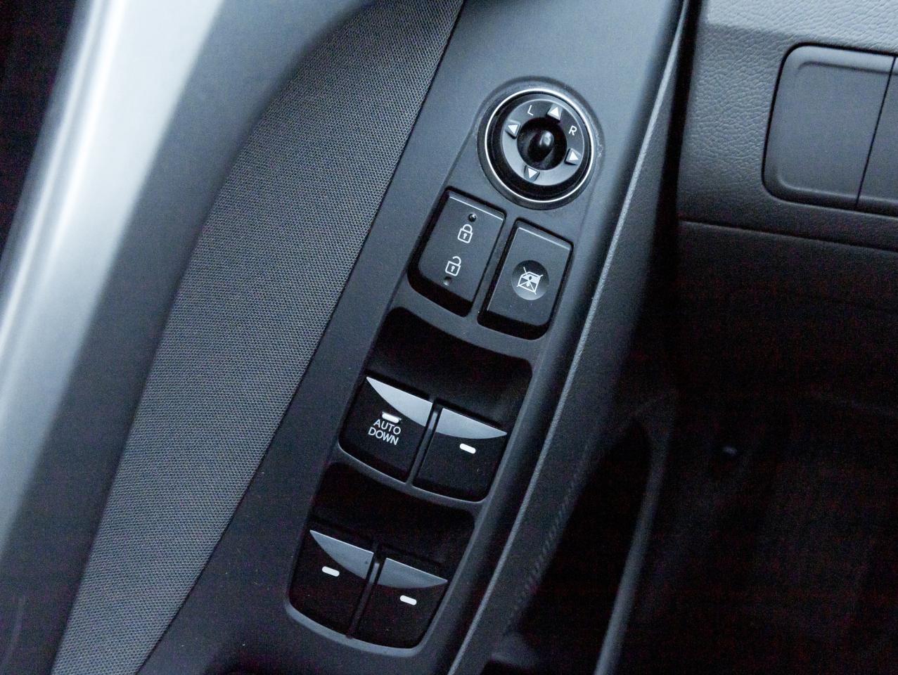 2014 Hyundai Elantra 4dr Sdn 6 Speed Manual GLS  AS IS   AS TRADED Photo