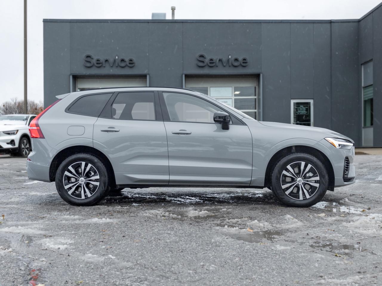 2025 Volvo XC60 Plug-In Hybrid T8 AWD Core Dark  Theme PLUG IN HYBRID  VOLVO CPO Photo