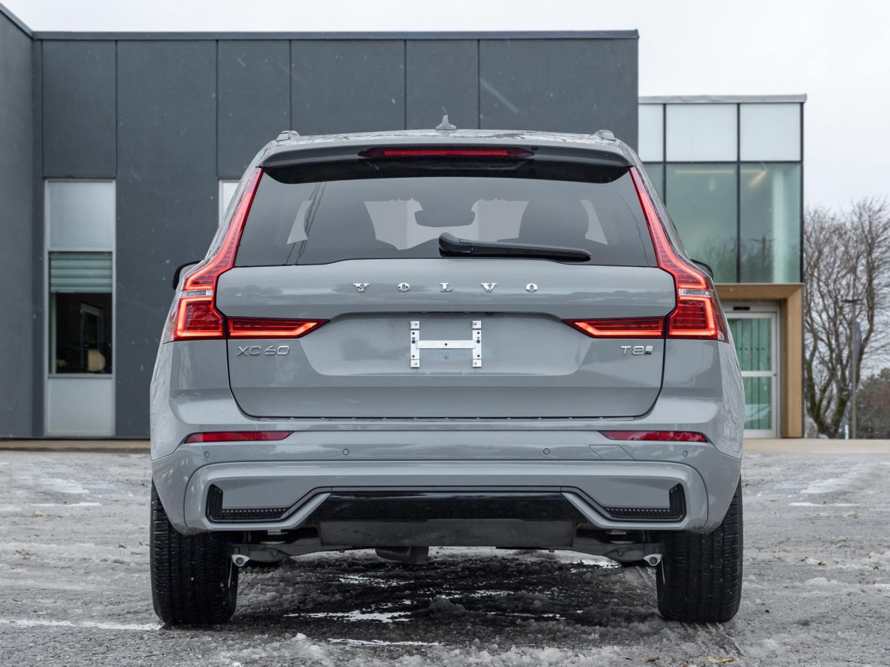 2025 Volvo XC60 Plug-In Hybrid T8 AWD Core Dark  Theme PLUG IN HYBRID  VOLVO CPO Photo