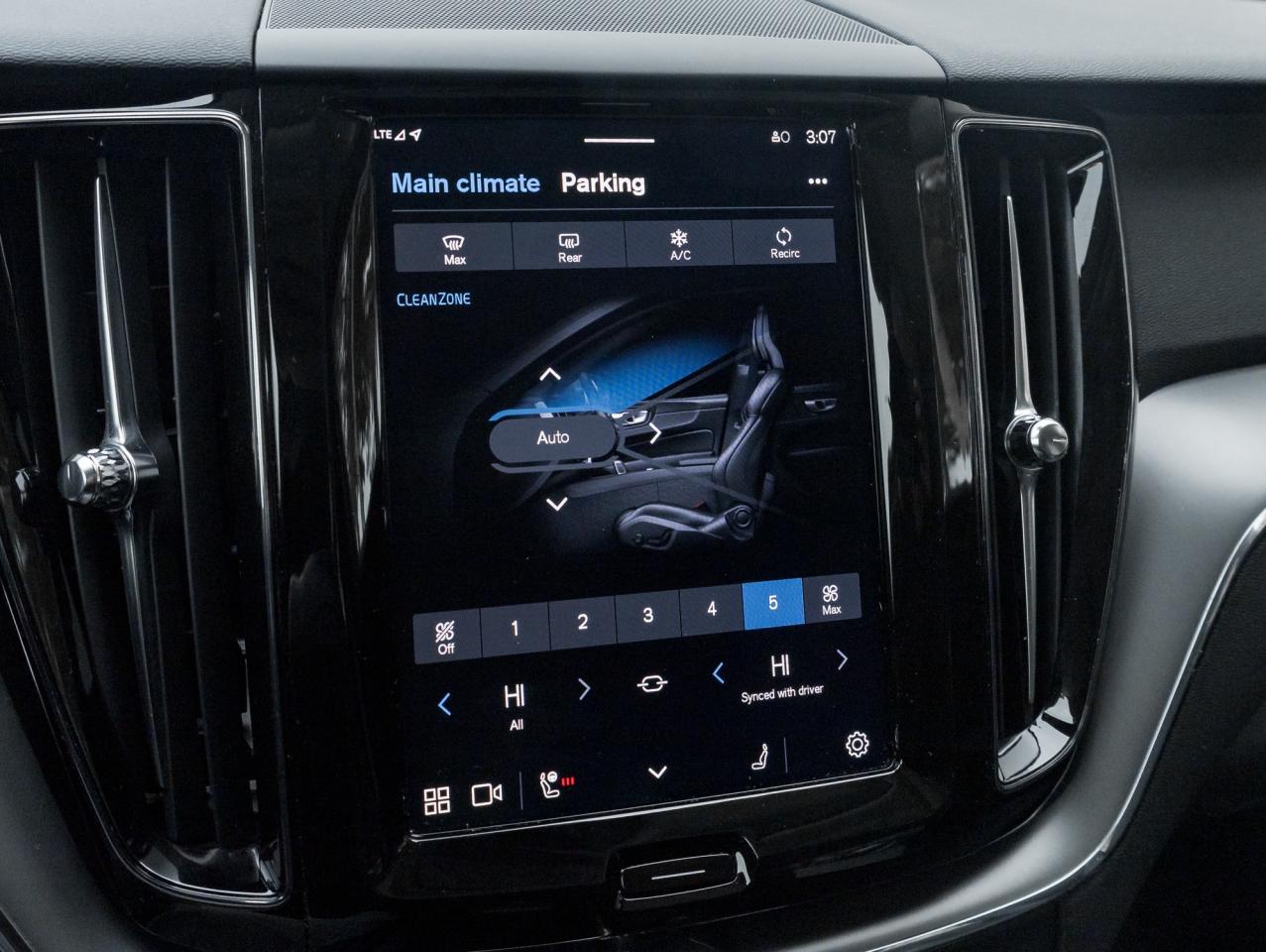 2025 Volvo XC60 Plug-In Hybrid T8 AWD Core Dark  Theme PLUG IN HYBRID  VOLVO CPO Photo