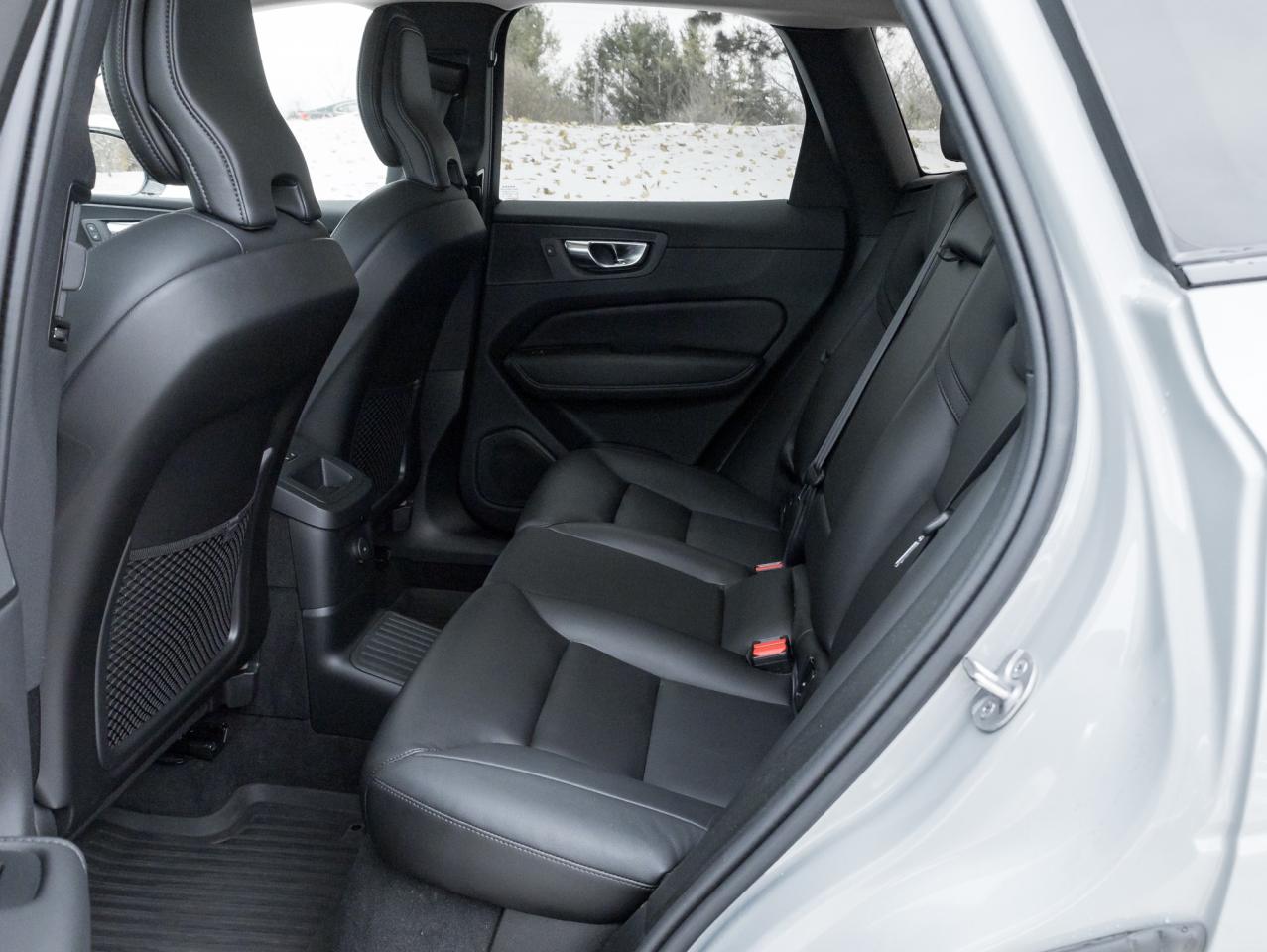 2025 Volvo XC60 Plug-In Hybrid T8 AWD Core Dark  Theme PLUG IN HYBRID  VOLVO CPO Photo