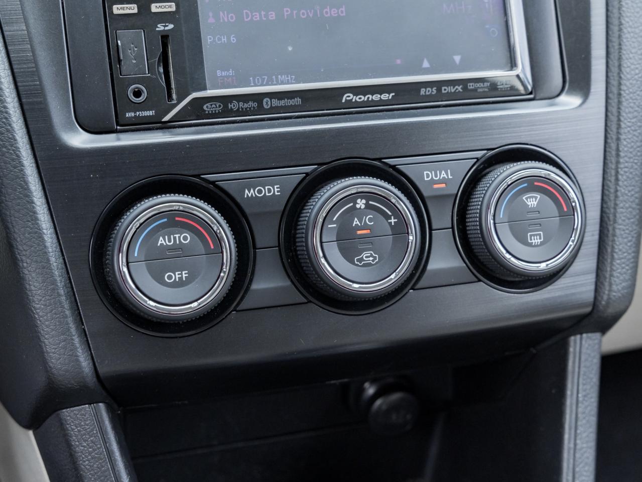 2012 Subaru Impreza HB CVT Photo