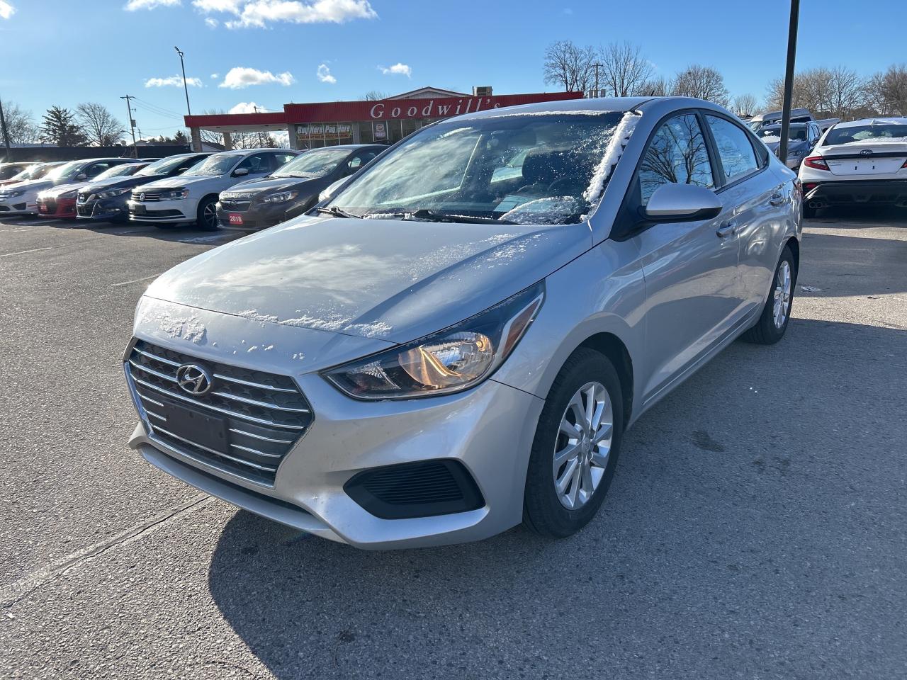 2018 Hyundai Accent GL, CLEAN CARFAX, WELL OILED, HEATED SEATS! Photo
