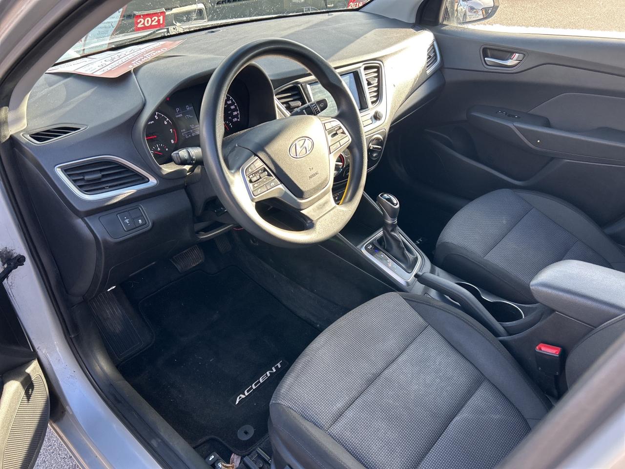 2018 Hyundai Accent GL, CLEAN CARFAX, WELL OILED, HEATED SEATS! Photo