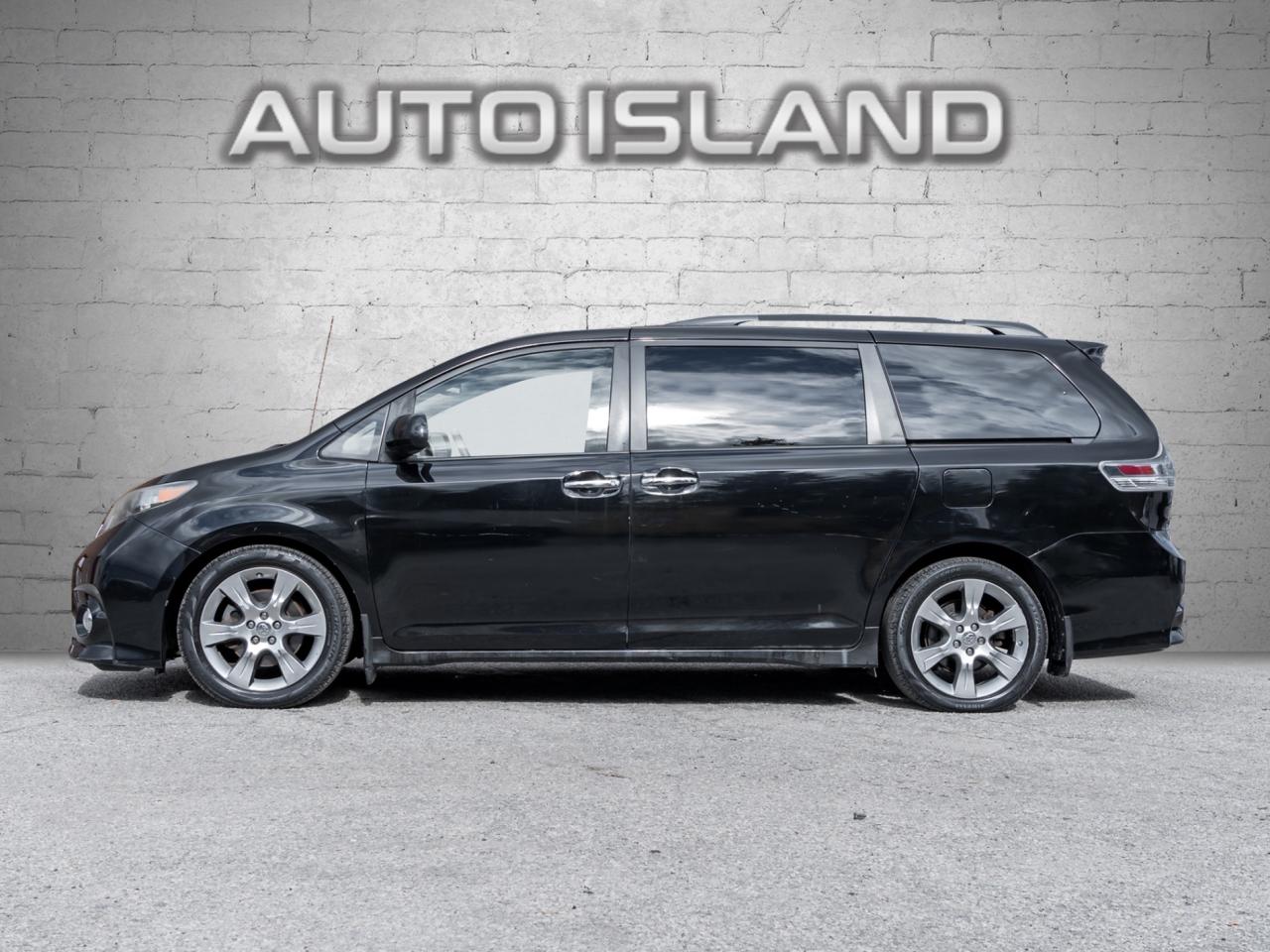 2013 Toyota Sienna V6 SE FWD -Sunroof-Rear Entertainment/Camera-Power Photo4